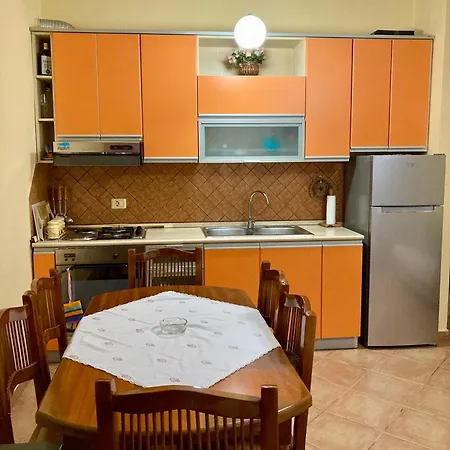 Apartment Comfy One-bedroom Flat In Golem, 1br, 2 Sofas