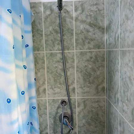 Comfy One-bedroom Flat In Golem, 1br, 2 Sofas *