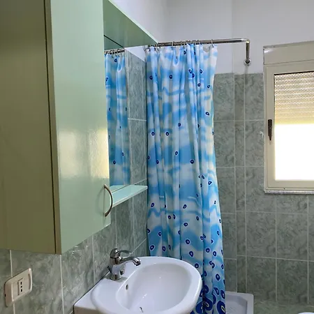 Comfy One-bedroom Flat In Golem, 1br, 2 Sofas