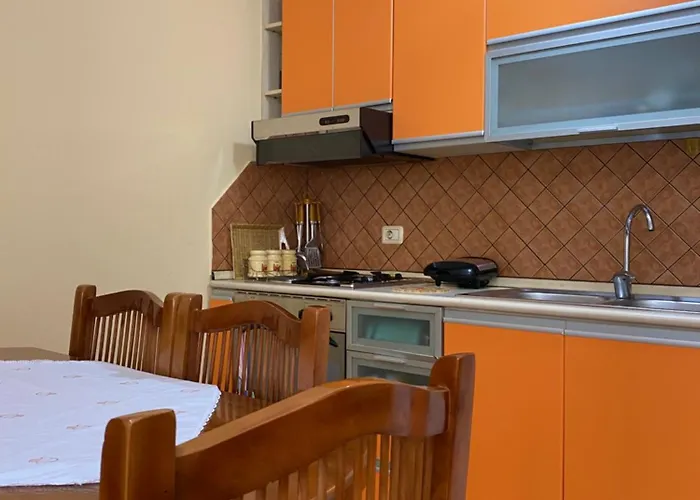 公寓 Comfy One-bedroom Flat In Golem, 1br, 2 Sofas 格勒姆