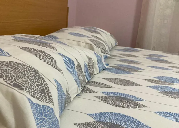 Comfy One-bedroom Flat In Golem, 1br, 2 Sofas *