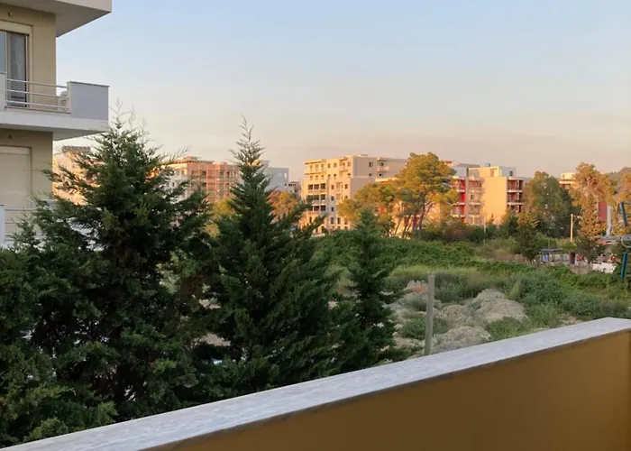 公寓 Comfy One-bedroom Flat In Golem, 1br, 2 Sofas *